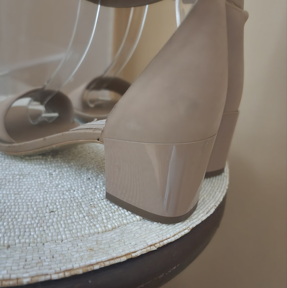 Elegant Tan Block Heel Sandals US 5.5 - Picture 5 of 10